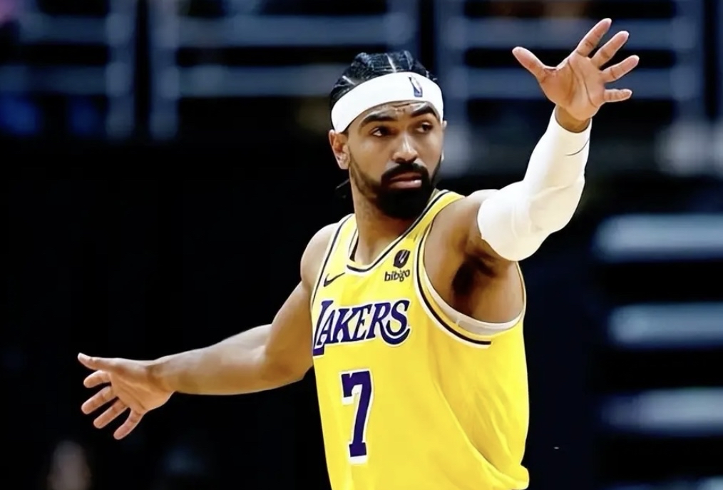 九游娱乐-包含NBA季后赛清晨走向成谜；洛杉矶湖人远射贴柱；震撼外界；团队化学反应显著的词条